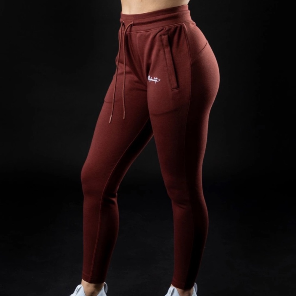Alphalete Essential Jogger